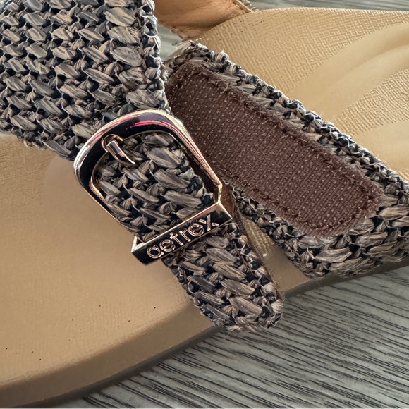 Aetrex Kate Thong Wedge Sandals Brown Woven - Picture 9 of 12